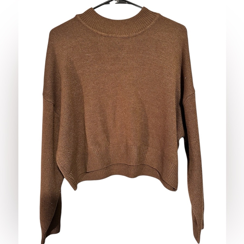 H&M DIVIDED CROP SWEATER Sz LARGE